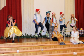 Joyeuse Nouvelle Année! Веселого Нового года!